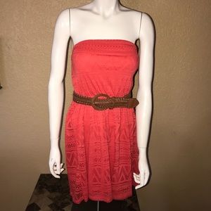 NWOT No Boundaries strapless dress
